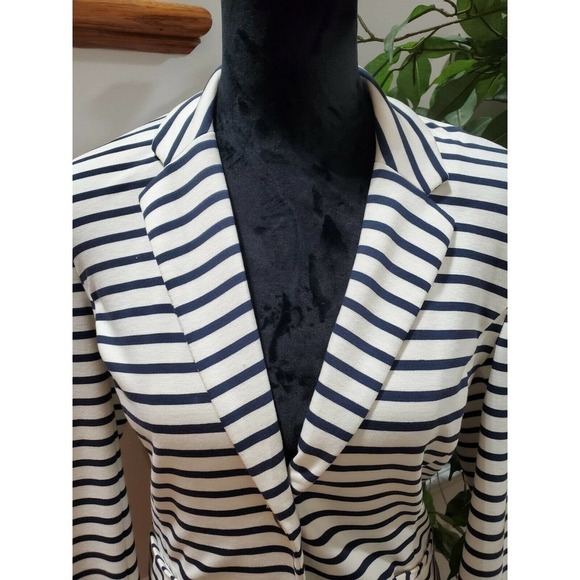Only Women's Blue & White Two Buttons Long Sleeve Single Breasted Fitted Blazer - Picture 3 of 11